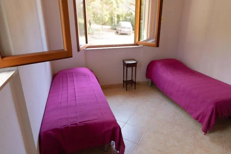 לקונה Villa Aia